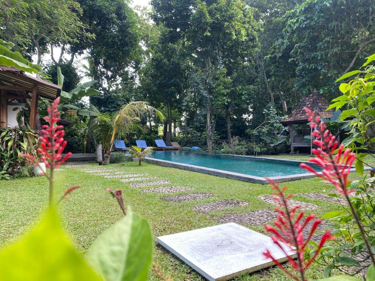 Mahamustika Riverside Canggu  Exterior photo