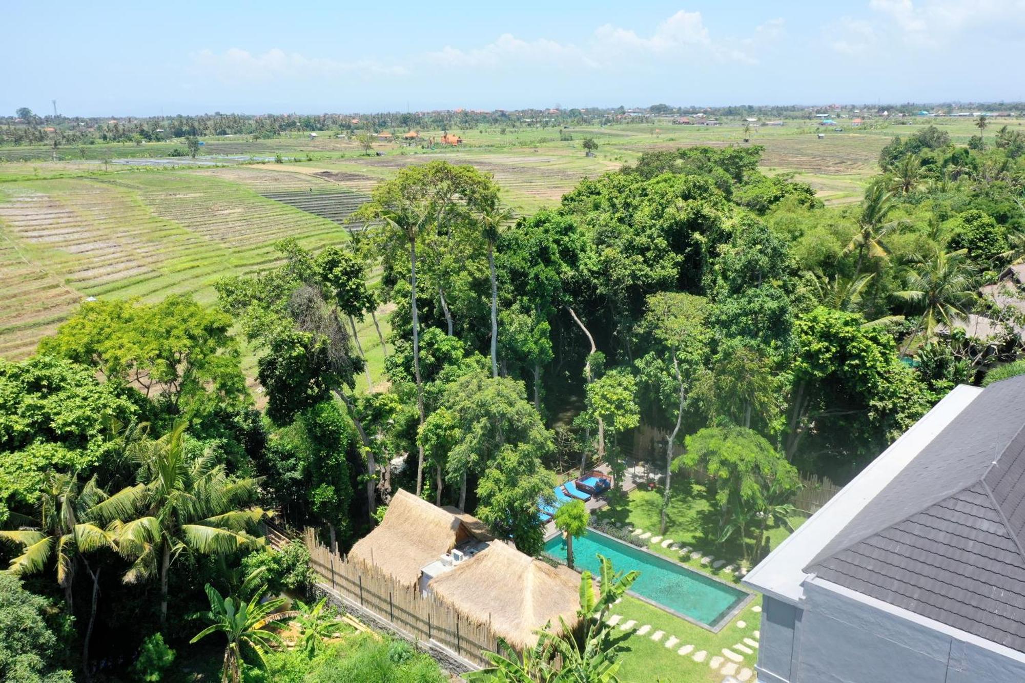 Mahamustika Riverside Canggu  Exterior photo